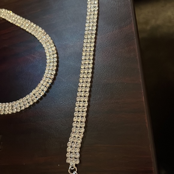 NIB Rhinestone Jewelry Set 😍 - Picture 4 of 4